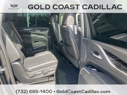 Used 2023 Cadillac Escalade ESV Sport w/ Touring Package image 9