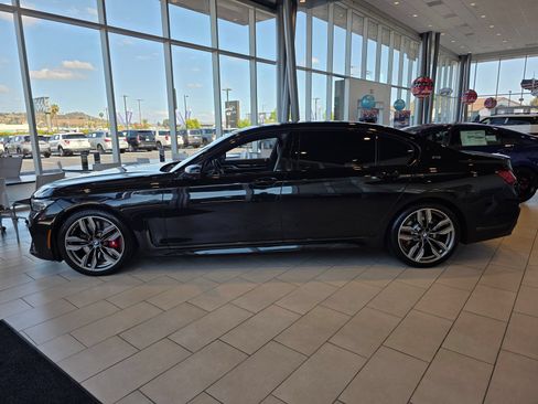 Used 2021 BMW M760i xDrive AWD/4WD image 56