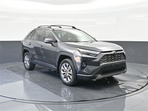 Used 2023 Toyota RAV4 Limited image 22