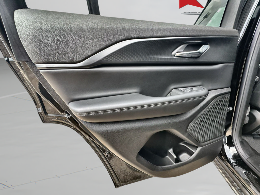 New 2025 Jeep Grand Cherokee Altitude RWD image 34