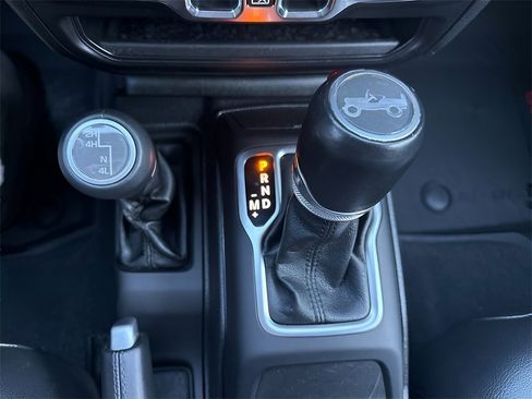 Used 2020 Jeep Wrangler Unlimited Sahara image 21