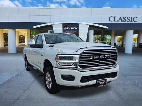 Used 2024 RAM 2500 Laramie AWD/4WD image 2