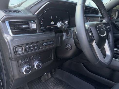 Used 2023 GMC Yukon Denali AWD/4WD image 30