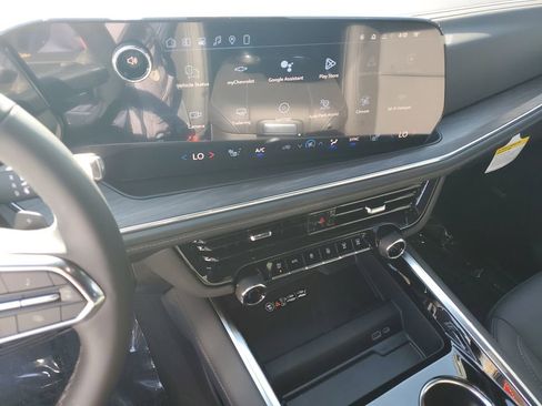 New 2026 Chevrolet Suburban LT w/ Comfort Package image 27