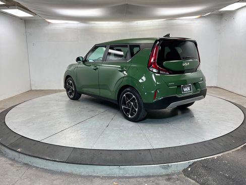 Used 2023 Kia Soul EX image 3