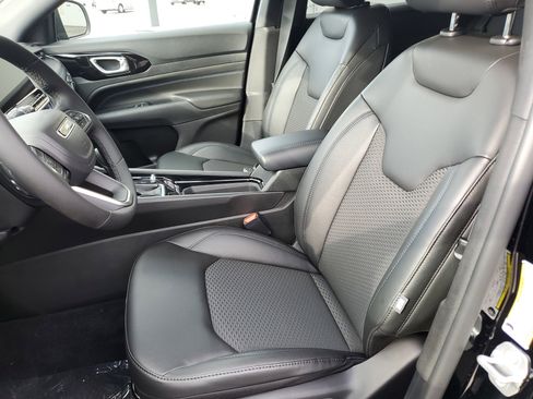 New 2026 Jeep Compass Latitude image 24