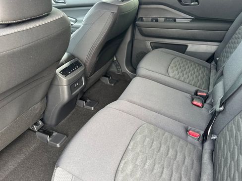 New 2025 Nissan Pathfinder SV image 14