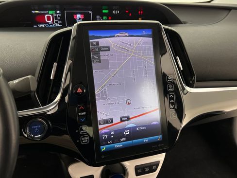 Used 2017 Toyota Prius Prime Premium image 21