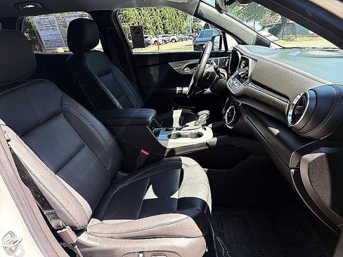 Used 2022 Chevrolet Blazer LT AWD/4WD image 16