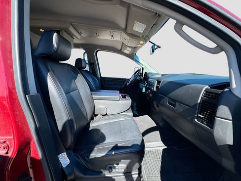 Used 2008 Nissan Titan LE w/ Tow Pkg image 15