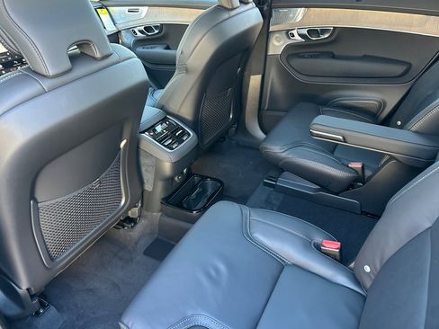 New 2026 Volvo XC90 B6 Ultra w/ Lounge Package image 10