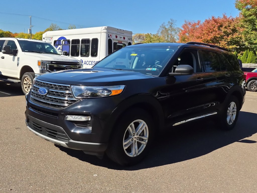 Certified 2023 Ford Explorer XLT w/ Equipment Group 202A AWD/4WD image 2