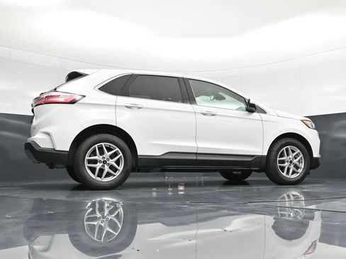 Certified 2024 Ford Edge SEL w/ Convenience Package AWD/4WD image 44