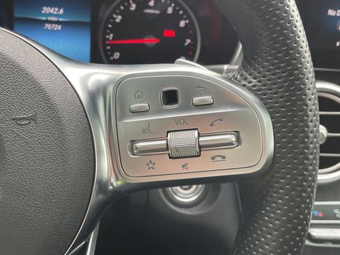 Used 2020 Mercedes-Benz GLC 300 image 29