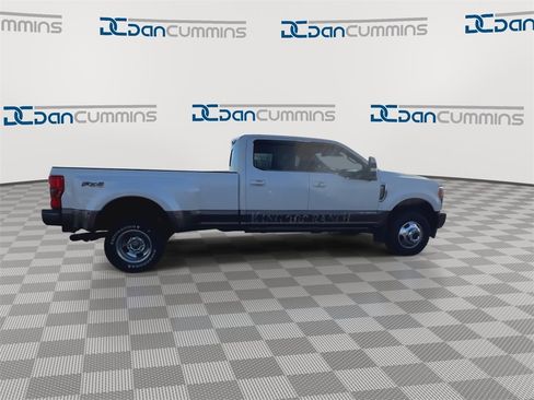 Used 2017 Ford F350 King Ranch w/ King Ranch Ultimate Package image 9