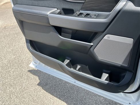 New 2025 Ford F150 Lariat w/ Equipment Group 502A High image 22