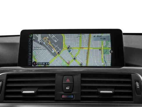 Used 2018 BMW 330i xDrive Wagon image 17