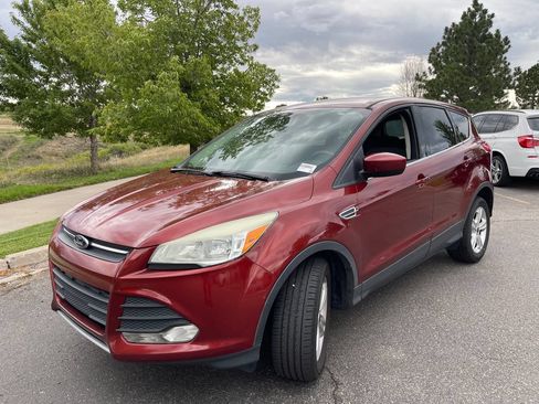 Used 2014 Ford Escape SE FWD image 2