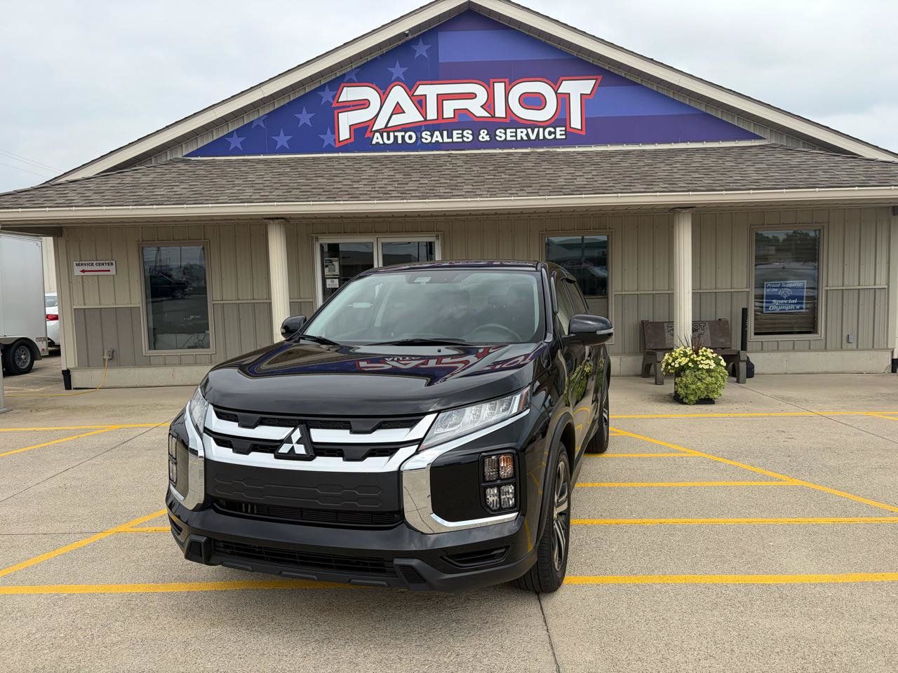Used 2024 Mitsubishi Outlander Sport SE AWD/4WD image 1