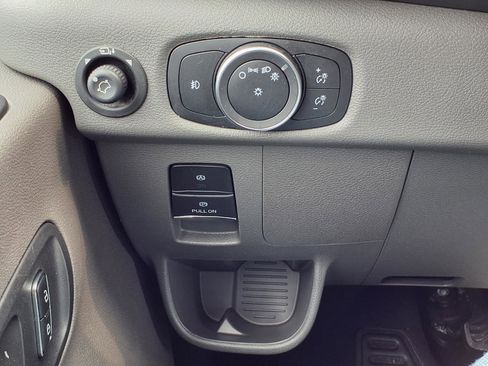 Used 2023 Ford Transit 350 XLT image 17