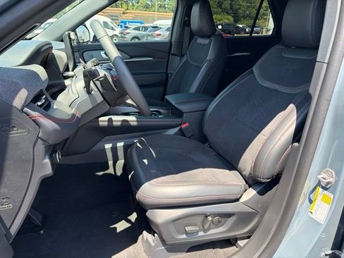 Used 2025 Ford Explorer ST w/ Sun And Sound Package AWD/4WD image 16