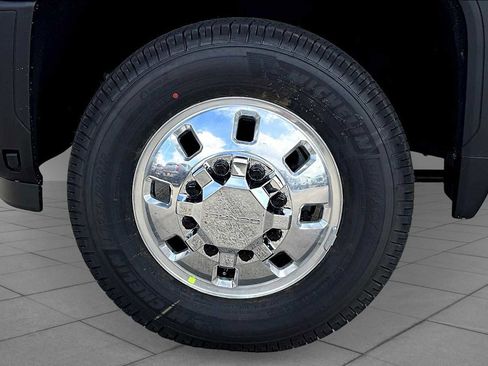 Used 2025 GMC Sierra 3500 Denali w/ Denali Reserve Package image 9