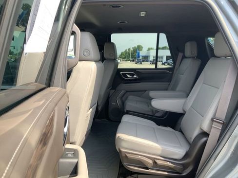 Used 2022 Chevrolet Tahoe LT w/ Luxury Package image 19