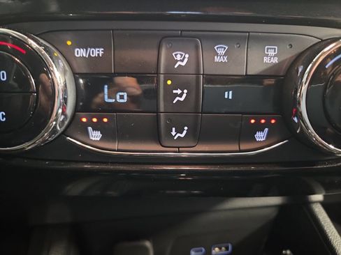 Used 2026 Chevrolet TrailBlazer LT w/ Convenience Package FWD image 19