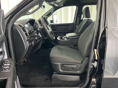 Used 2022 RAM 2500 Tradesman AWD/4WD image 3