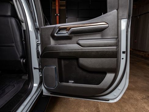 Used 2024 GMC Sierra 1500 Elevation image 38