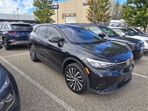 Used 2024 Volkswagen ID.4 Pro AWD/4WD image 18