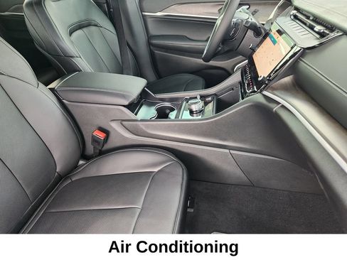 New 2026 Jeep Grand Cherokee L Limited AWD/4WD image 12