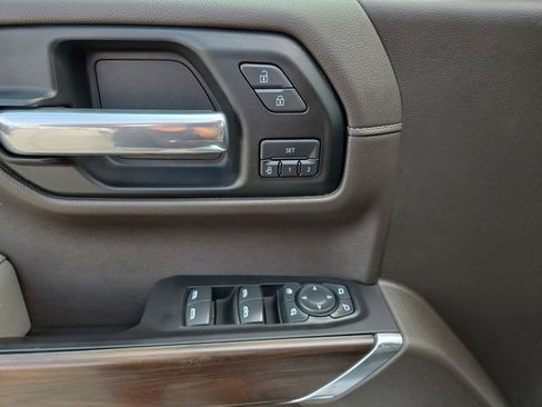 Used 2019 GMC Sierra 1500 SLT w/ SLT Premium Plus Package AWD/4WD image 16