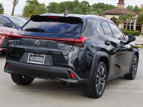 Certified 2020 Lexus UX 200 w/ Premium Package image 6
