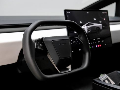 Used 2024 Tesla Cybertruck AWD Crew Cab image 19