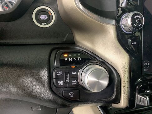 Used 2019 RAM 1500 Laramie image 25