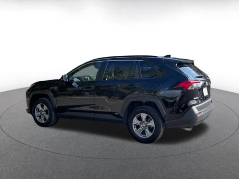 Used 2025 Toyota RAV4 LE image 9
