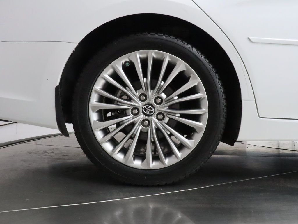Used 2019 Toyota Avalon Limited w/ Advanced Safety Package FWD image 40