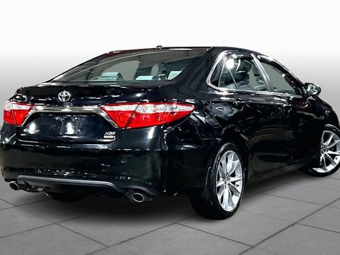 Used 2015 Toyota Camry XSE image 12