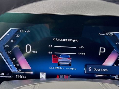 Used 2025 BMW X5 xDrive50e image 12