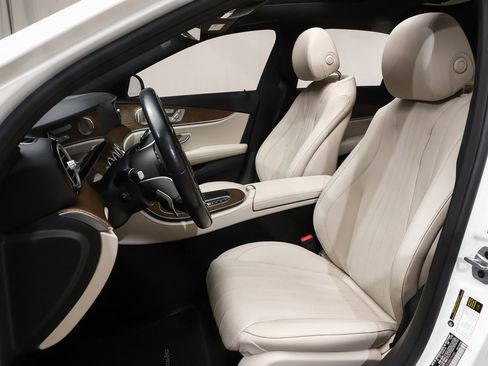 Certified 2022 Mercedes-Benz E 350 4MATIC Sedan image 9