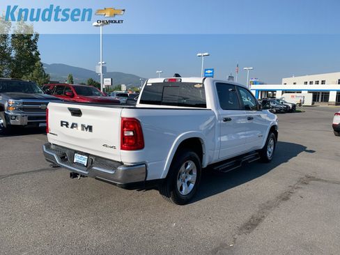 Used 2025 RAM 1500 Big Horn AWD/4WD image 6