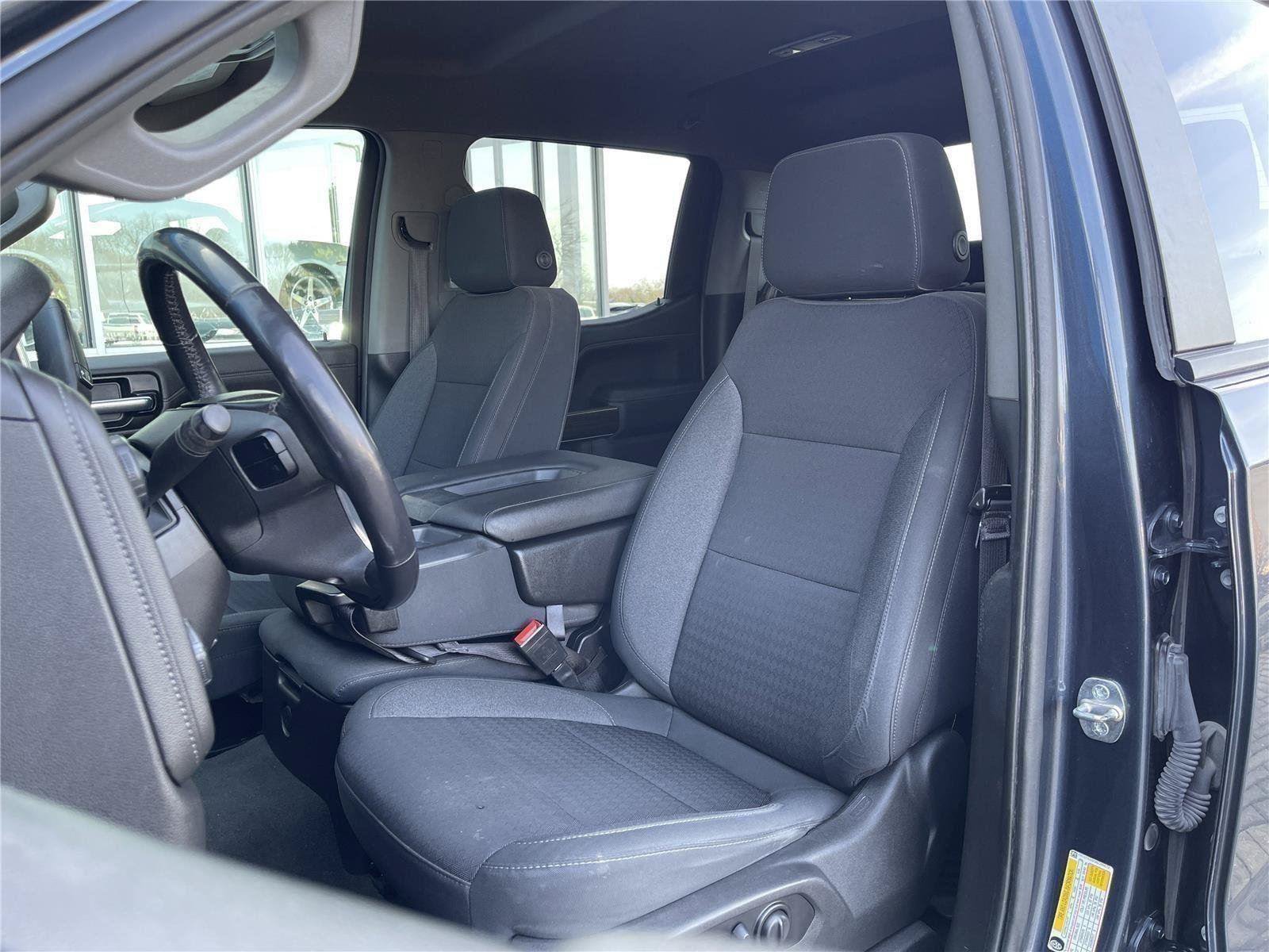 Used 2022 Chevrolet Silverado 1500 RST w/ LPO, Blackout Package AWD/4WD image 15