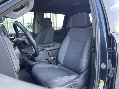 Used 2022 Chevrolet Silverado 1500 RST w/ LPO, Blackout Package AWD/4WD image 15