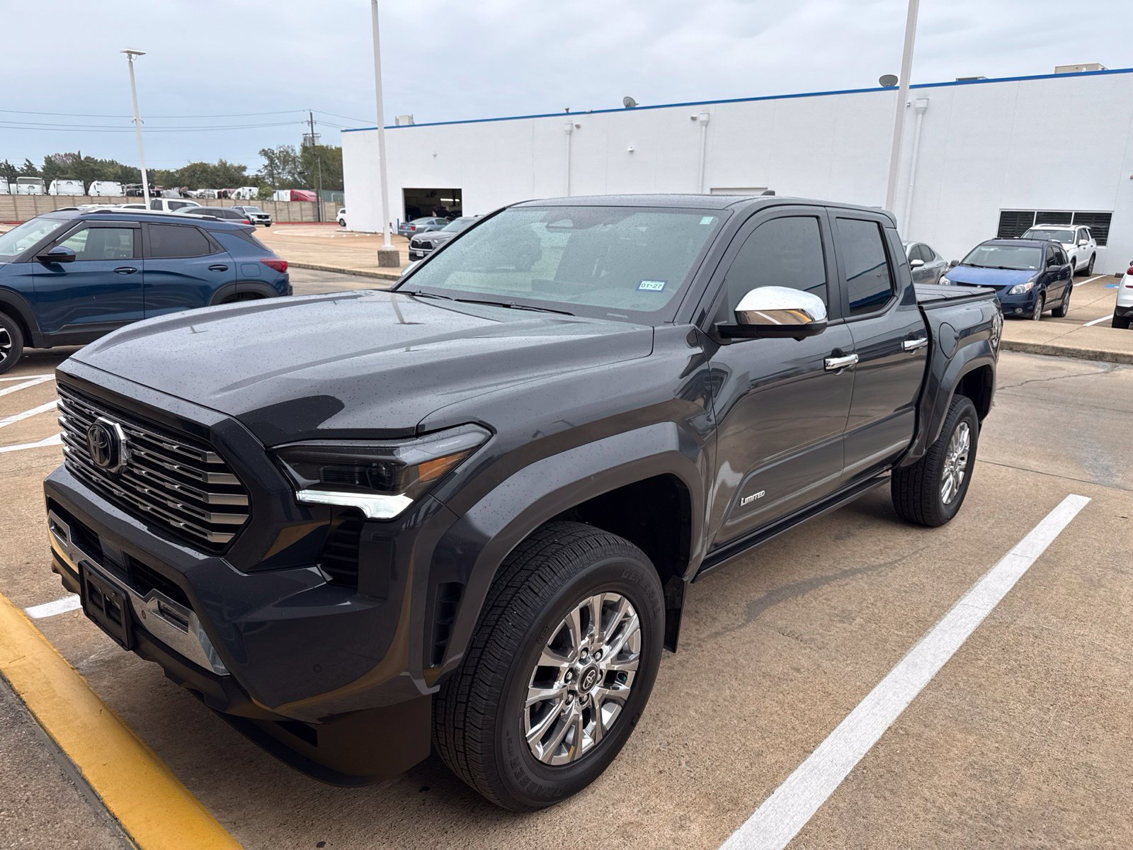 Used 2025 Toyota Tacoma Limited AWD/4WD image 2