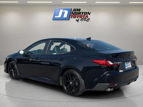 Used 2025 Toyota Camry SE w/ Convenience Package FWD image 7