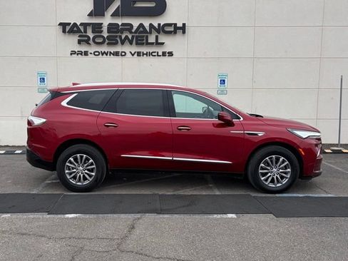 Used 2024 Buick Enclave Premium image 5