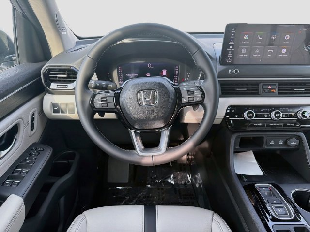 New 2026 Honda Pilot Touring image 23