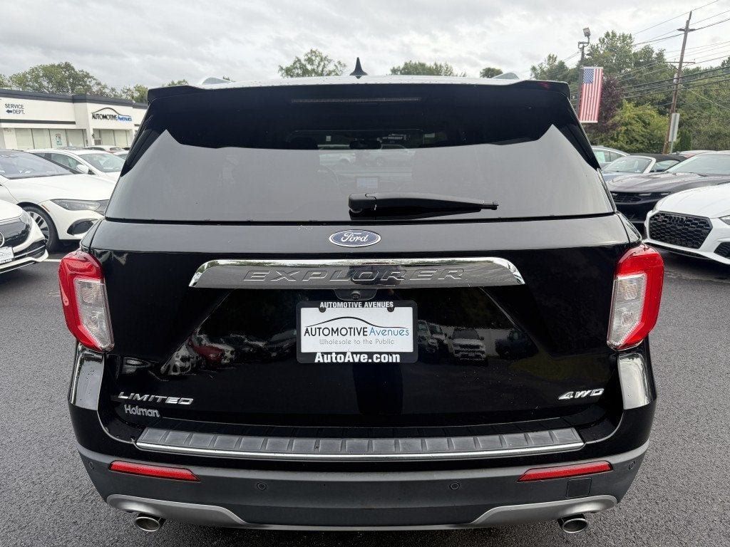 Used 2021 Ford Explorer Limited w/ Equipment Group 301A AWD/4WD image 5