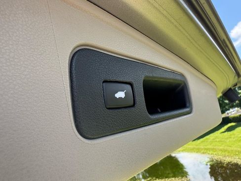 Used 2012 Honda Odyssey Touring image 22
